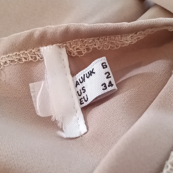 PRINCESS POLLY OLIVIA MIDI DRESS IN BEIGE - Picture 5 of 7